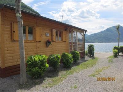 Chalets direct aan water Meer van Lugano